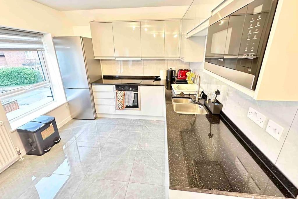 Paradigm House, Delightful 2-Bedroom Flat 4, Oxford Exterior photo